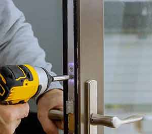 Locksmith Colonial Heights